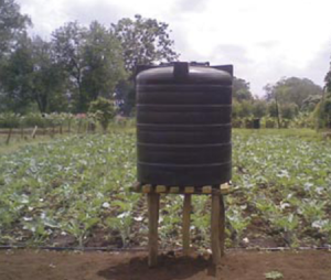 نصب تانکر آب در باغ بدون پمپ